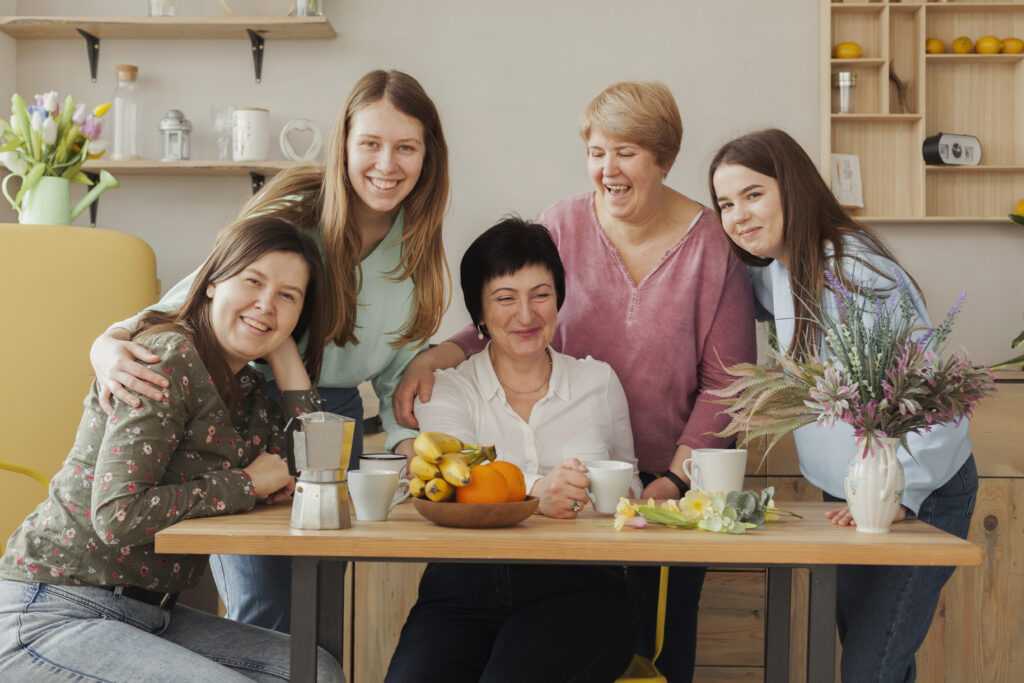 social-female-gathering-sitting-table (1)