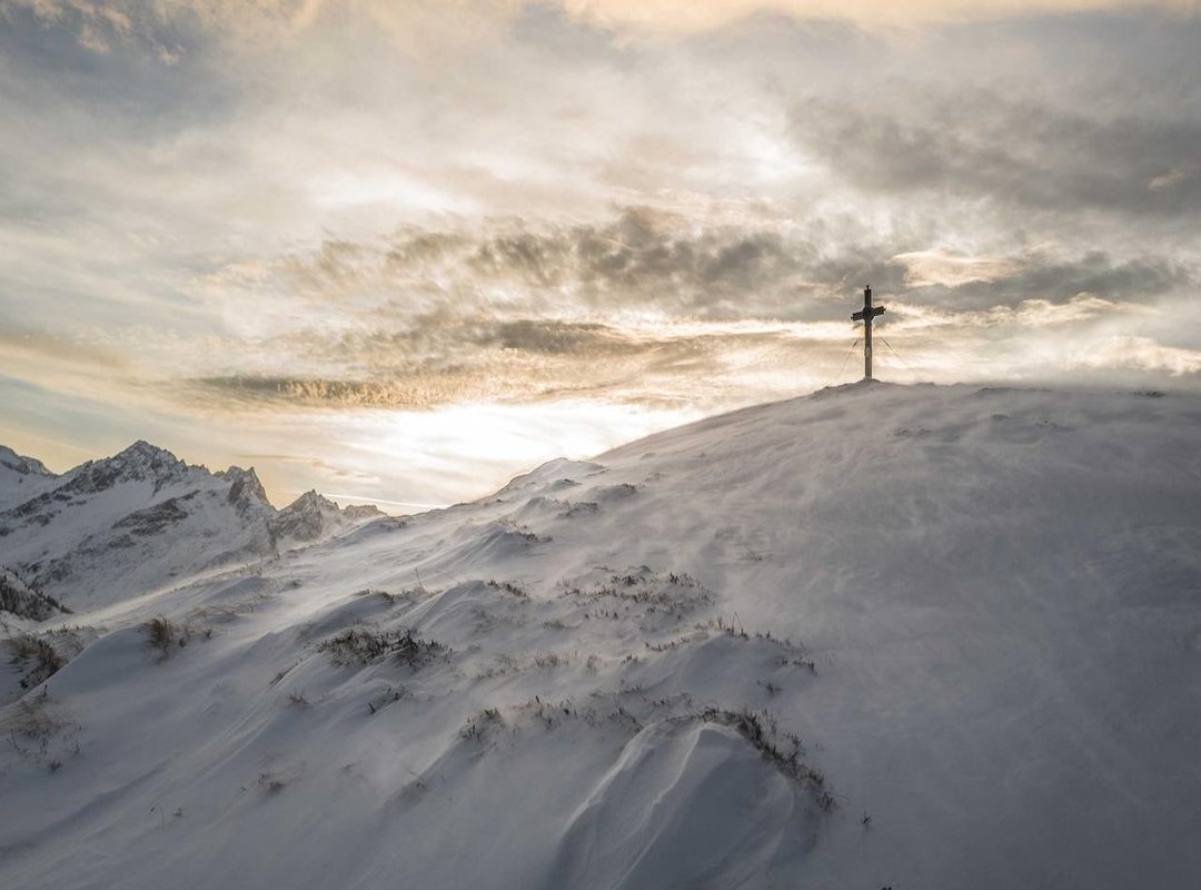 A Tale of Two Tysons: Weight Fluctuation and Its Impact